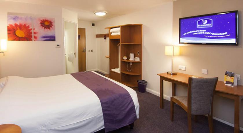 Premier Inn Glasgow East Kilbride - Peel Park Eksteriør billede
