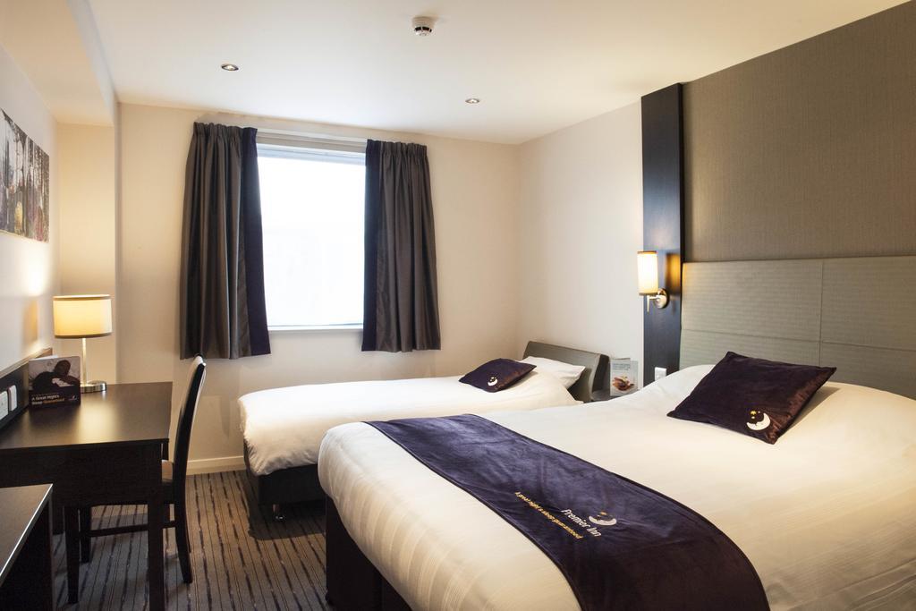 Premier Inn Glasgow East Kilbride - Peel Park Værelse billede