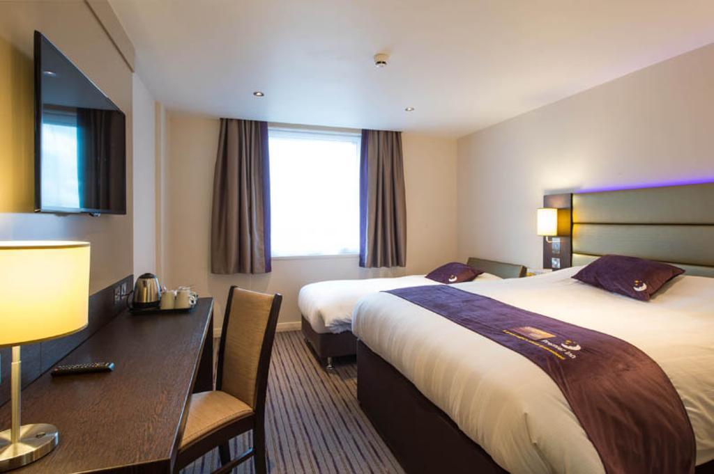 Premier Inn Glasgow East Kilbride - Peel Park Værelse billede