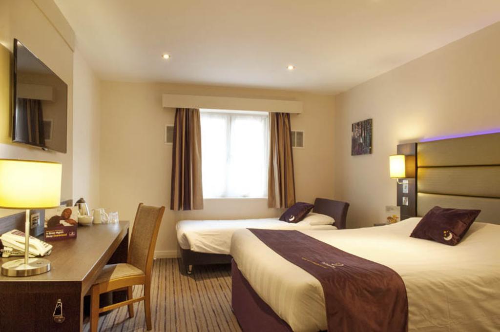 Premier Inn Glasgow East Kilbride - Peel Park Værelse billede