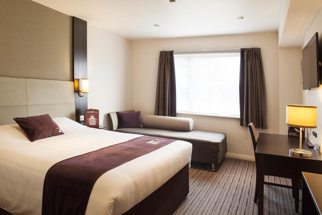 Premier Inn Glasgow East Kilbride - Peel Park Værelse billede